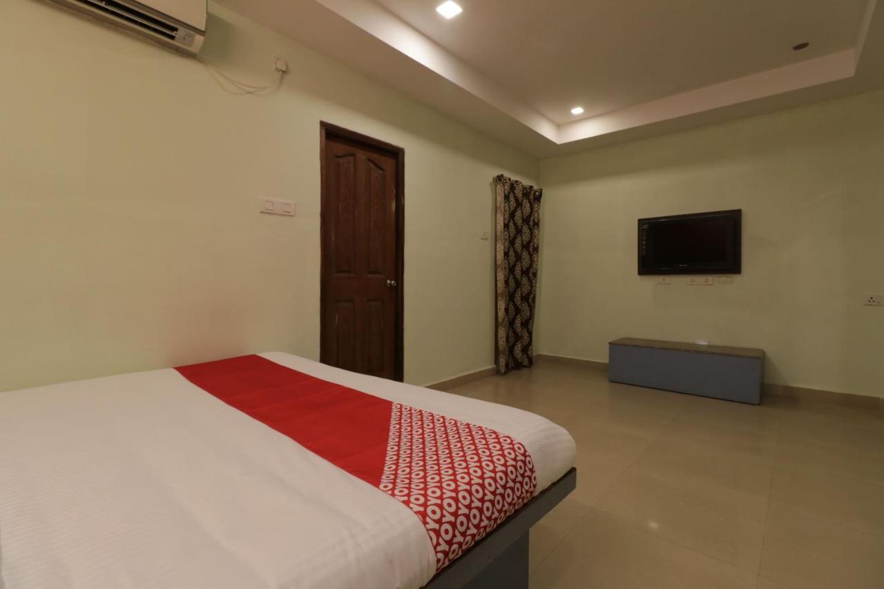 Oyo 29259 Hotel Rama Royal Nellore Buitenkant foto