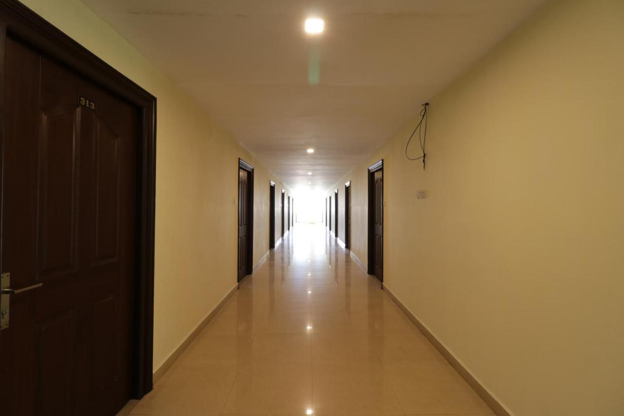 Oyo 29259 Hotel Rama Royal Nellore Buitenkant foto