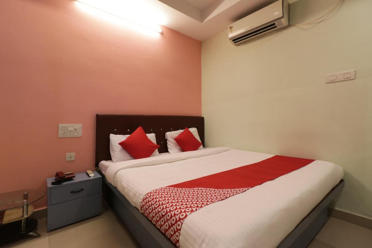 Oyo 29259 Hotel Rama Royal Nellore Buitenkant foto
